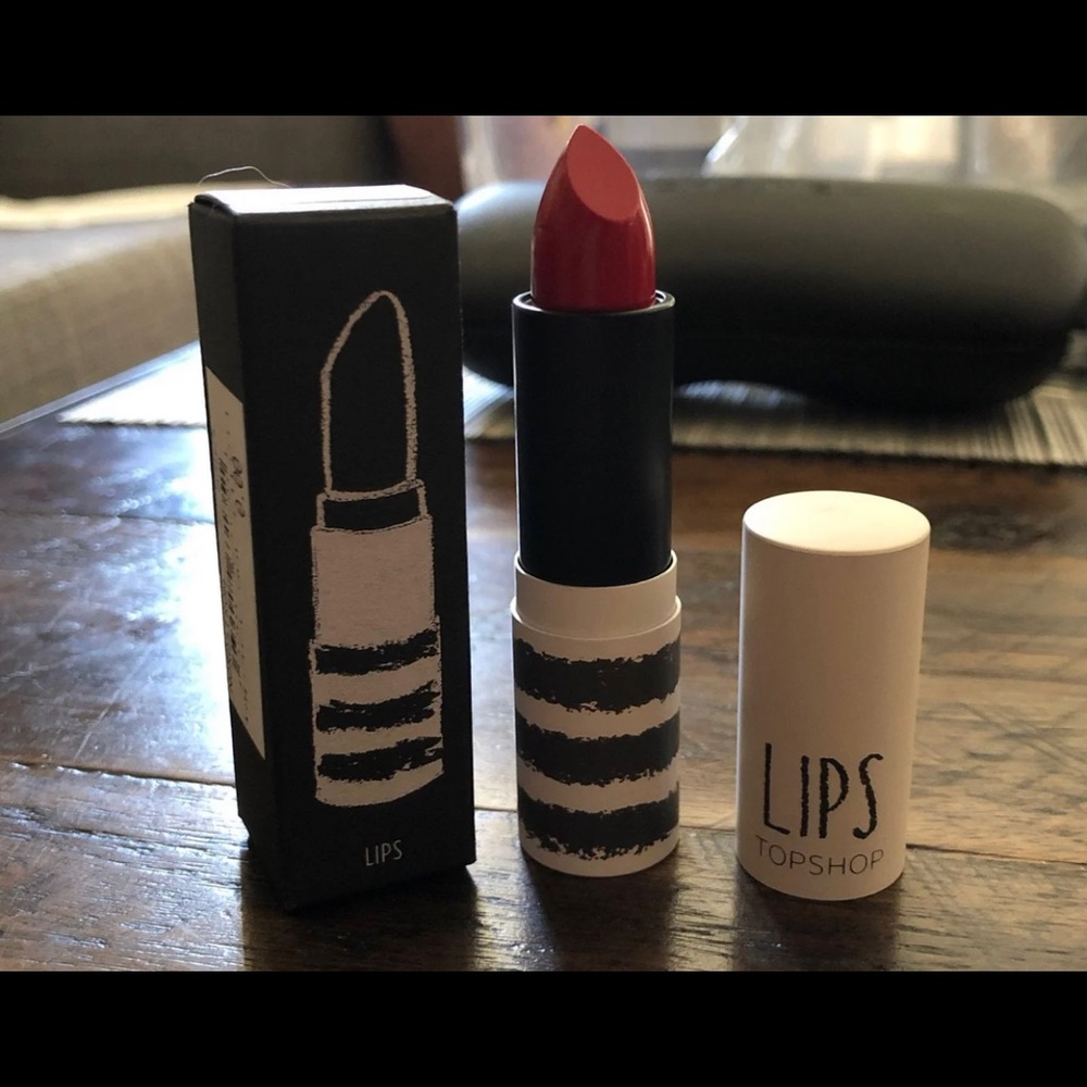 TopShop Lipstick Screen Siren - Picture 2 of 2